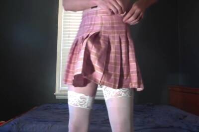 Sissy Play Time - shemalez.com