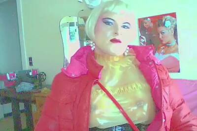 Transvestite Rubber Slut - shemalez.com