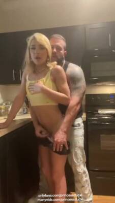 Tranny Kitchen Suck and Fuck Raw - ashemaletube.com