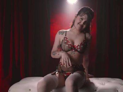 Daisy Taylor - Hottest Xxx Video Transvestite Vintage Craziest Unique - hotmovs.com